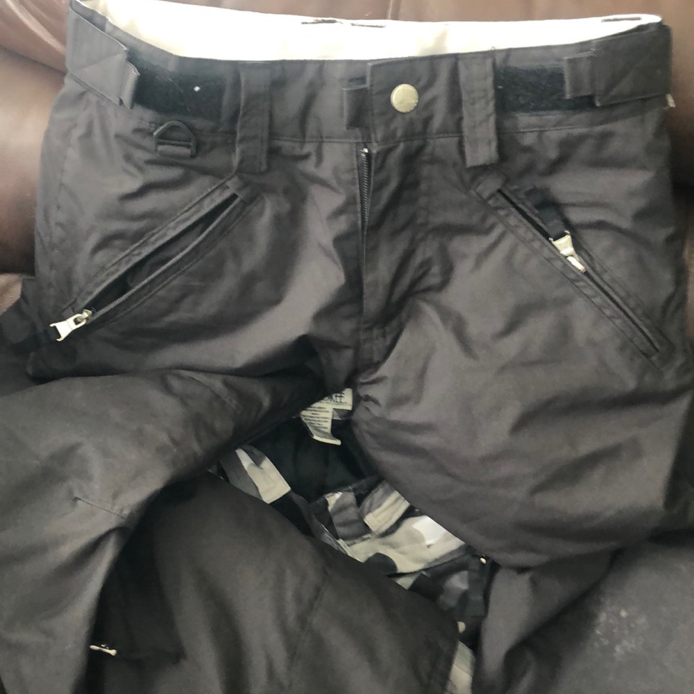 Young ladies snow pants.
